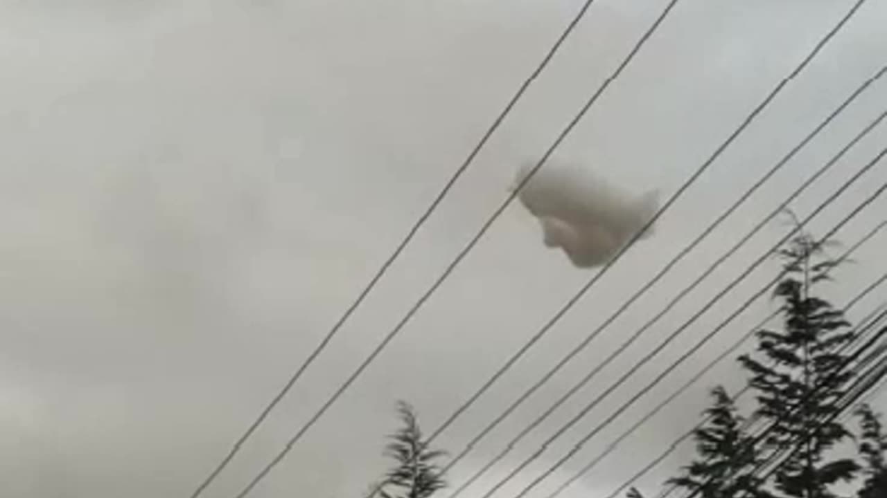 Intriguing sighting of an Anomalous Cloud in Quito, Ecuador - 02-17-23 - Extraña Nube en Ecuador