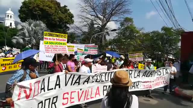 Avanza marcha en rechazo de la conectante C1 - C2 en Floridablanca