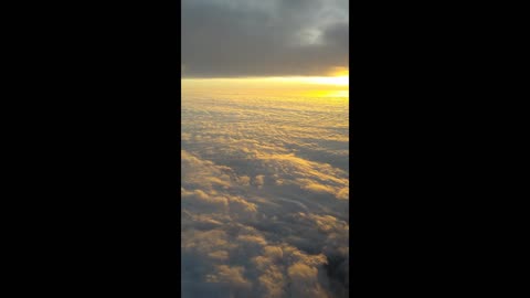 Amazingly Clouds are Looking like a Gigantic Sea!!! 🛫🛫🛫🛫