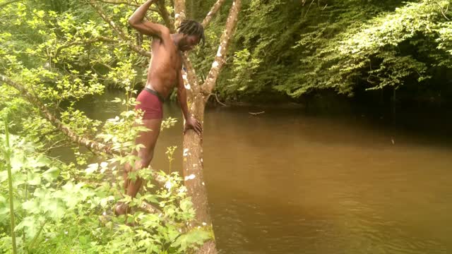 à la rivière* ourac ouragan