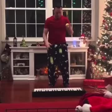 Christmas in July posted by Dan Scavino