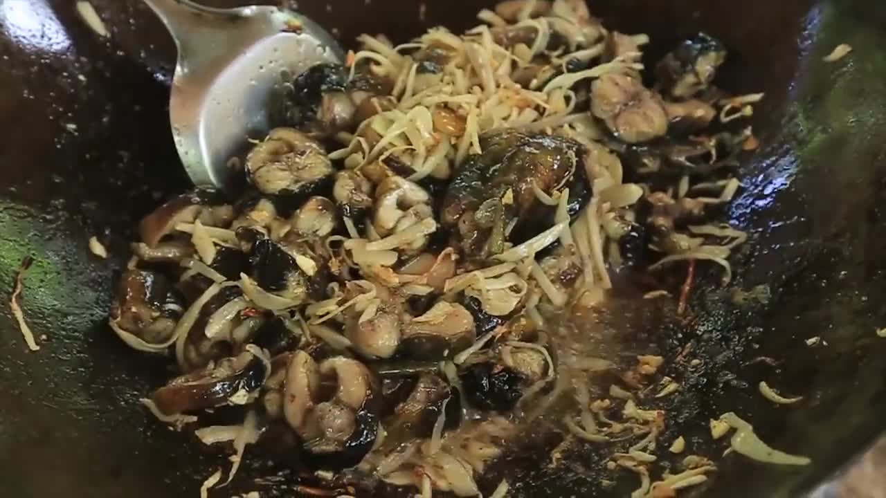 Yummy cooking Eel recipe _ Cooking skills _ Khmer Survival Skills