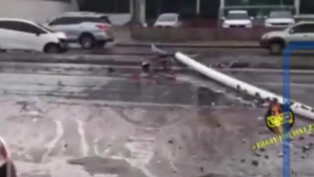 Carro colide com poste na na Av. litorânea, em São Luís