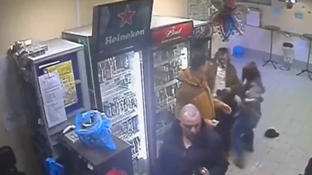 ΤΟΝ ΣΩΡΙΑΣΕ-ΔΕΙΤΕ ΤΟ ΒΙΝΤΕΟ.