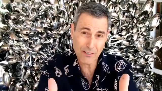 URI GELLER si complimenta con SIMONE RAVENDA