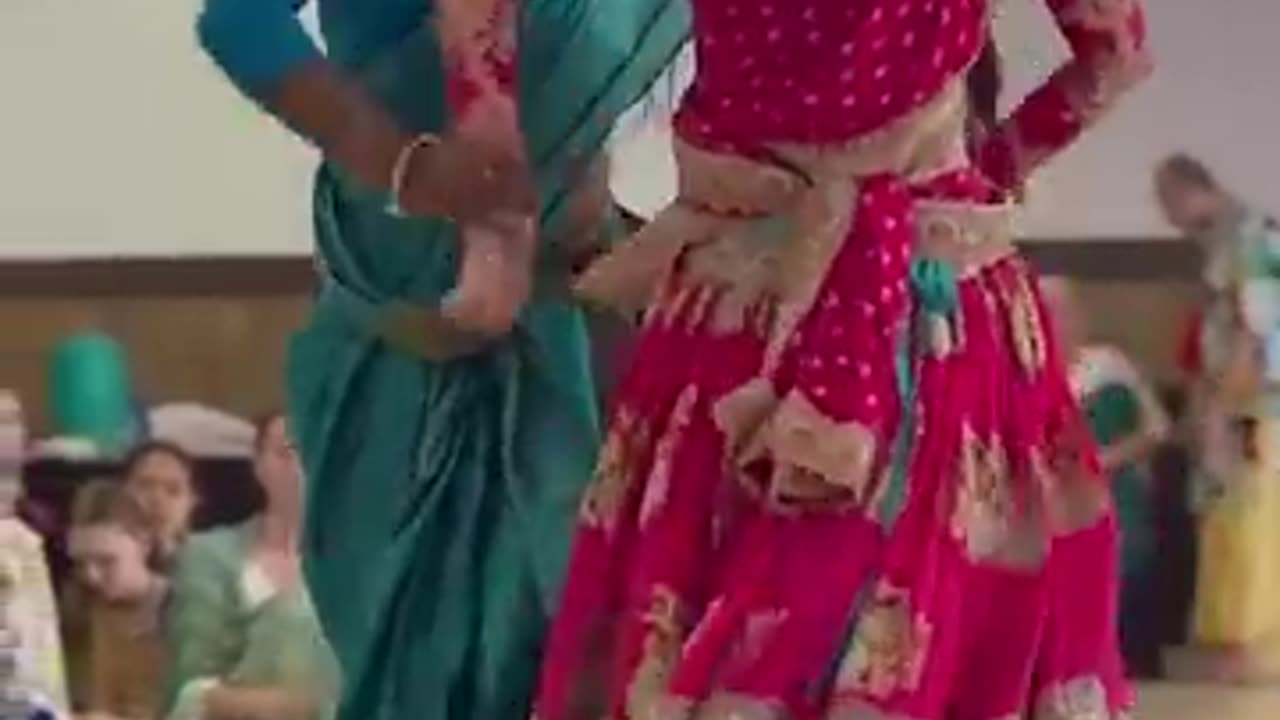 Foreigners present the beautiful dance of Radha Krishna 🥰😍🥰