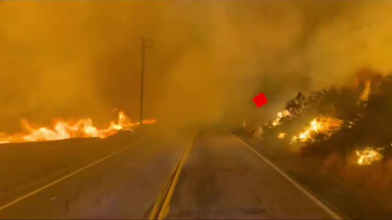 #BridgeFire Footage captured by #LACoFD personnel assigned to the Bridge Fire