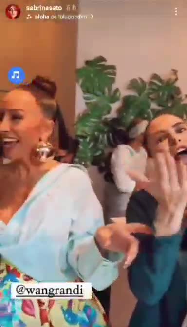 A elite sem máscara e os escravos, ops, trabalhadores, com a focinheira. 🤦🏻‍♀👉🤡🐮