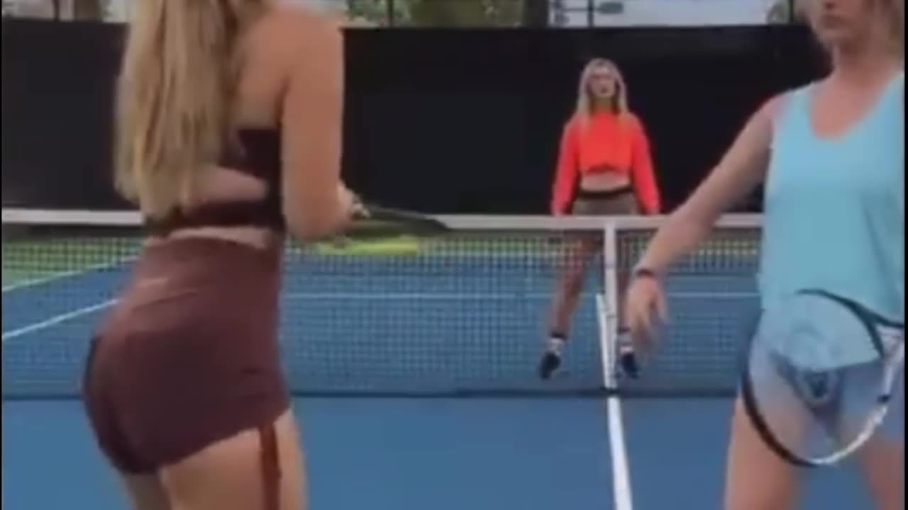 Women's Tennis 😂🔥 - #funny #funnyfails #funnyvideo #humor #humour #humormemes #memes #fails