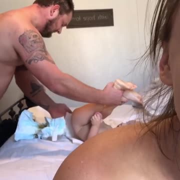 I’m dying 😂 I had to share this video with all of you because I can’t stop watching it and laughing