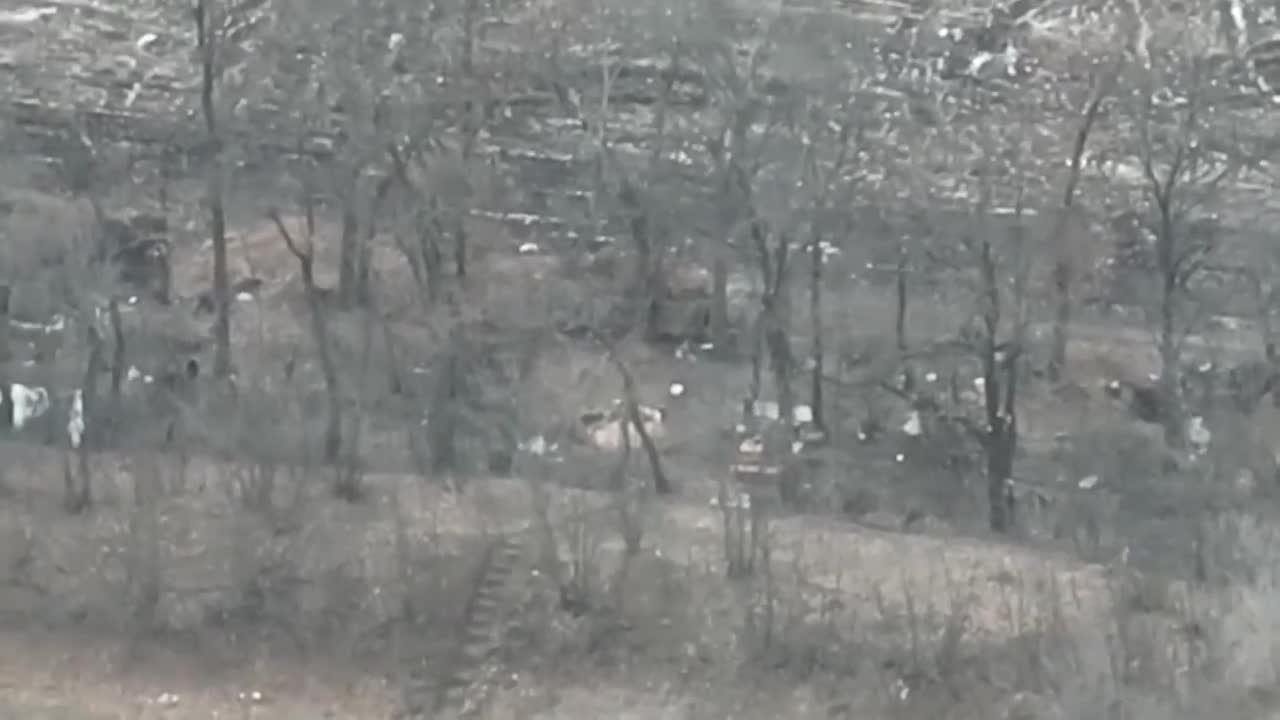 Border guards target a Russian military point in the Luhansk region