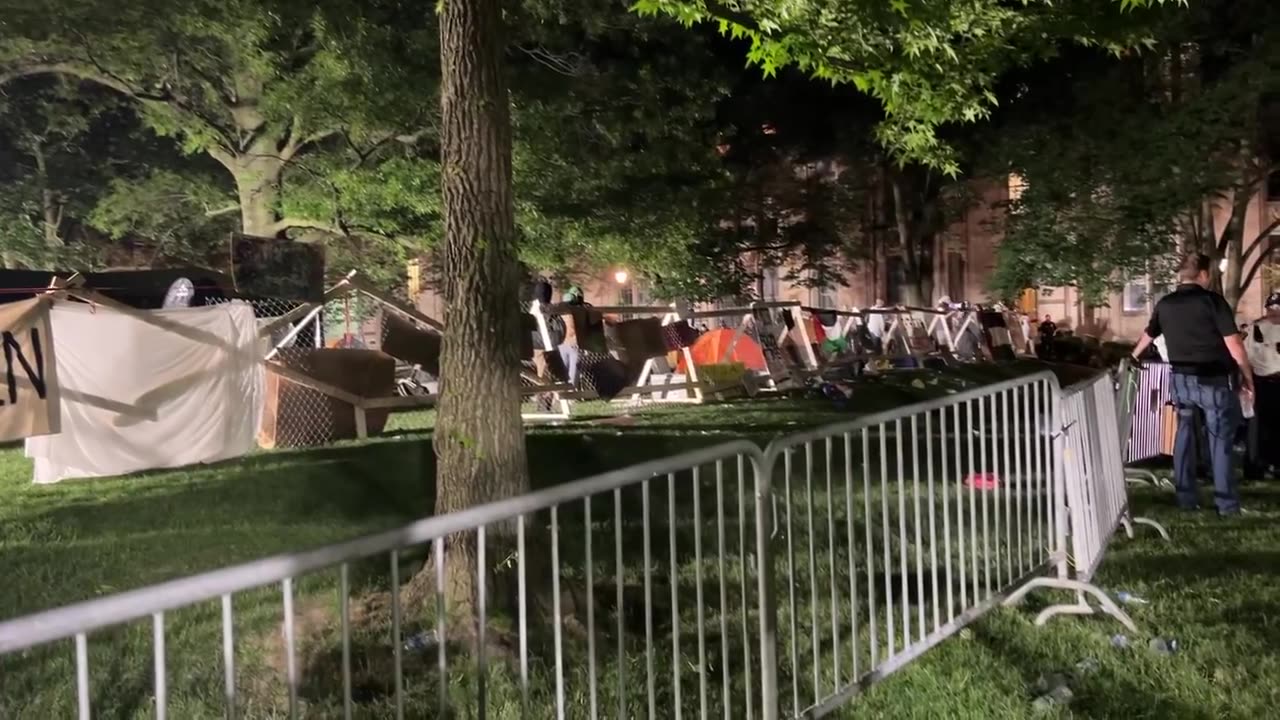 Pittsburgh, PA: A look at where things stand tonight outside the Cathedral of Learning.