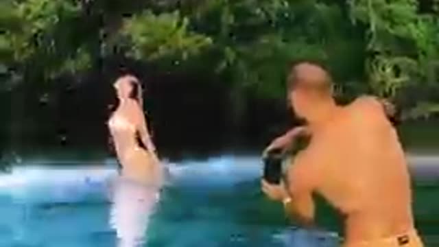 funny video under water#shorts#comedy#funny#viral#prank#tiktok#viralshort