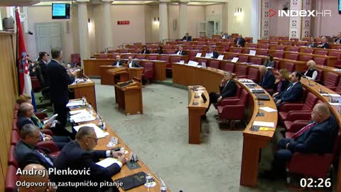 Plenkovićev odgovor koji je izazvao Vidovića da podijeli makete aviona