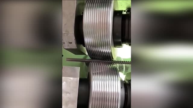 HOW TO CUT THE THREAD