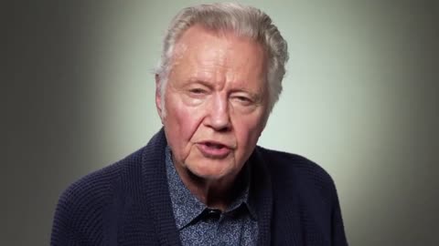 Jon Voight Blasts Liberals who want to change American Flag