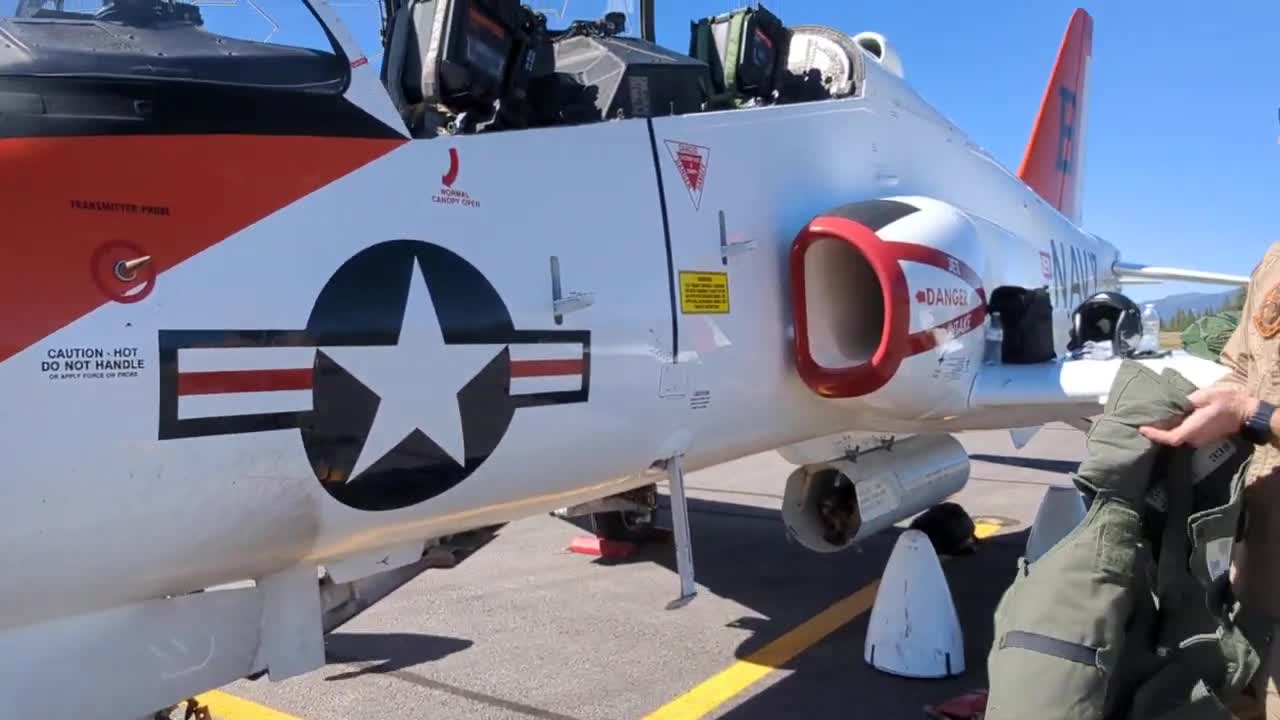 US Navy T45 Trainer Jet Truckee Airshow.