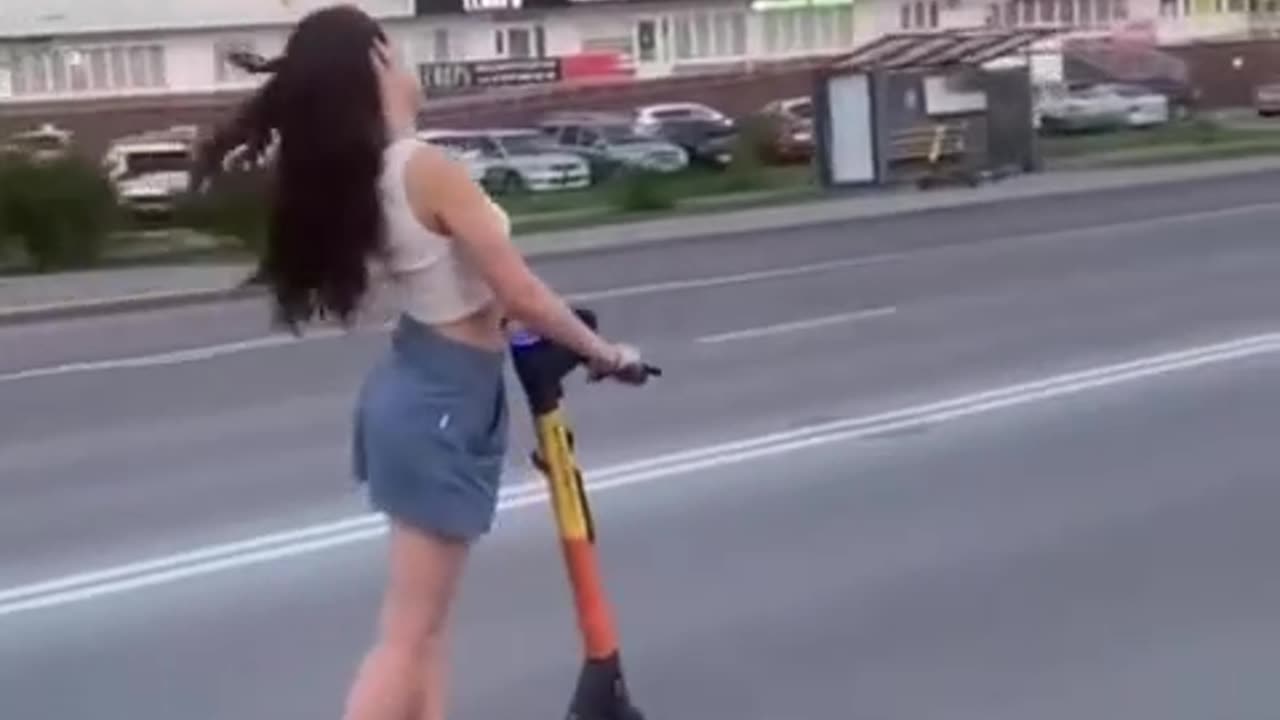 Nice scooter 🛴 🤔🤔😂 please follow for more updates 🫶🏻🫶🏻