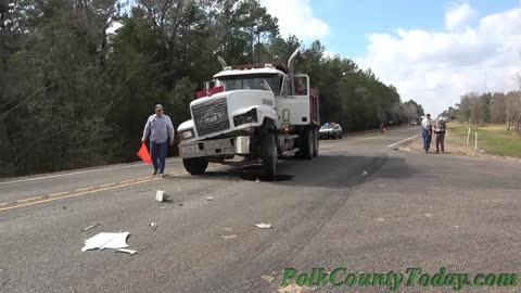 DUMP TRUCK AND 18 WHEELER COLLIDE, BARNUM TEXAS, 02/04/21...