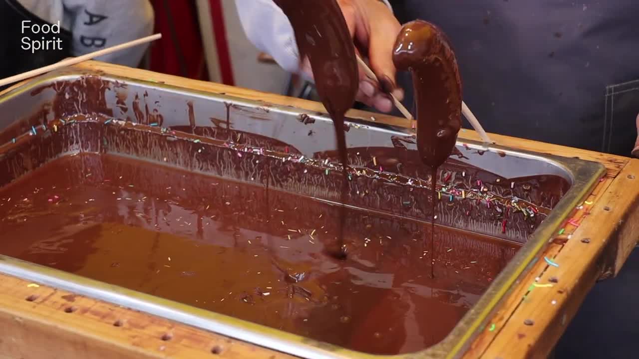 apanese Street Food - Chocolate Banana Fukuoka Japan