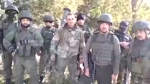 Russische Soldaten der 126. Brigade beschweren sich, dass sie 1 gepanzerten Personaltransporter für