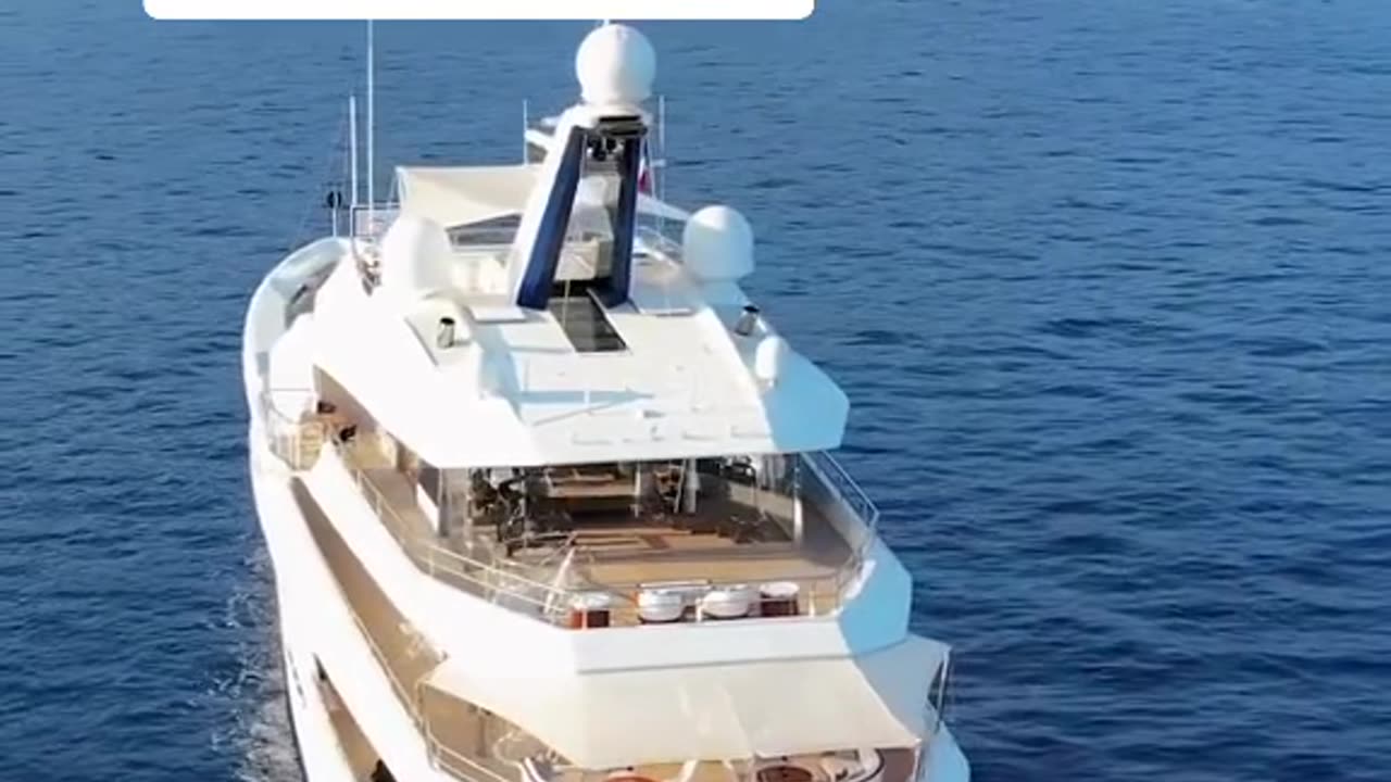 MICHAEL JORDAN NEW YATCH