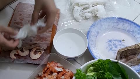 Make simple Vietnamese food at home