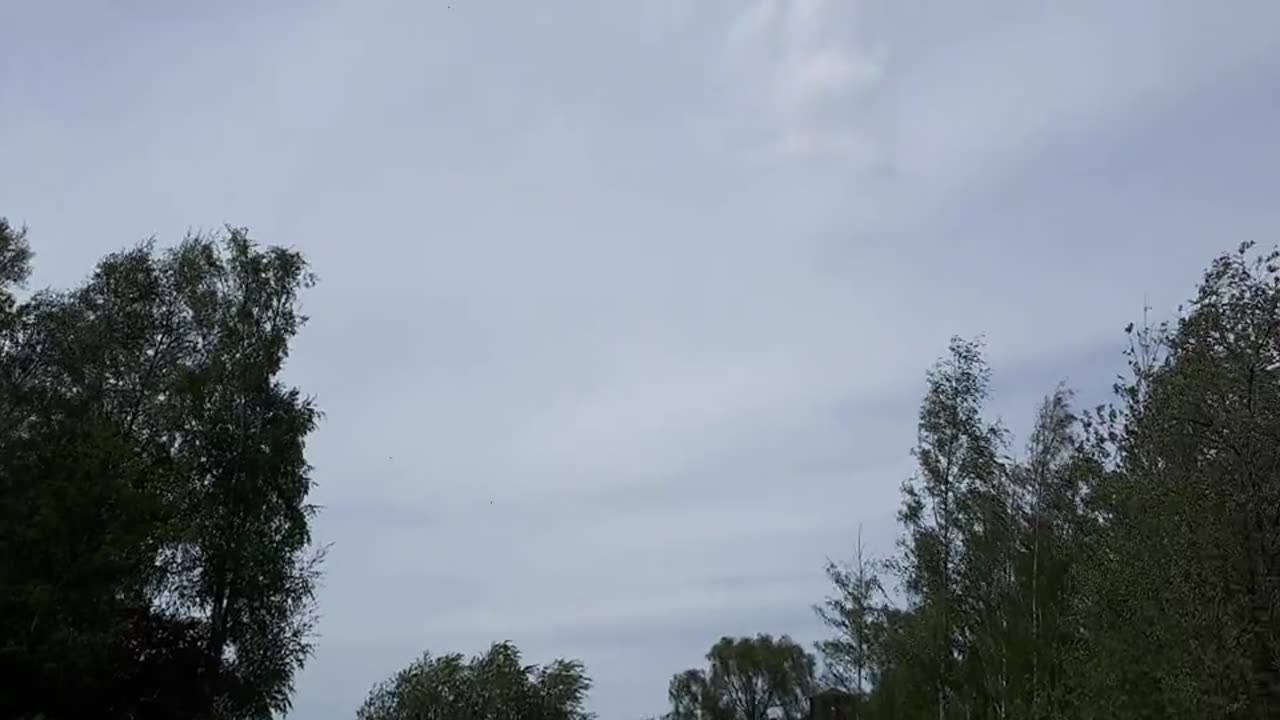 Himmel in Berlin am 14.04.2024 um 14:11 Uhr