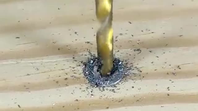 How to easily and quickly unscrew a self-tapping screw with torn off edges | #shorts