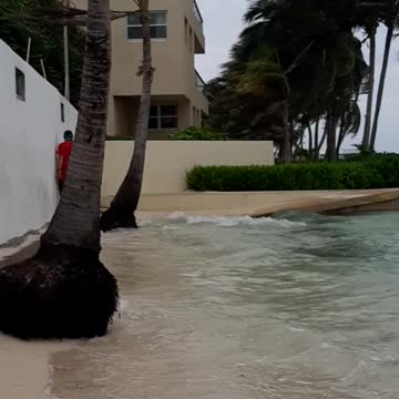 BELIZE High tide
