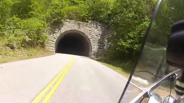 Parkway Ride Going Through Tunnels 2012