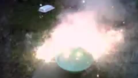 ELON MUSK'S LITHIUM BATTERIES WILL EXPLODE AND GIVE YOU CANCER FROM THE SMOKE
