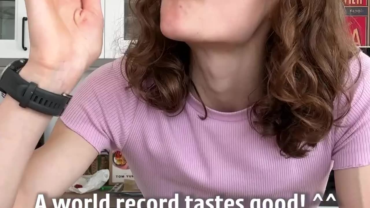 The world‘s smallest strawberry cake 🍰 - RECIPE IN DESCRIPTION