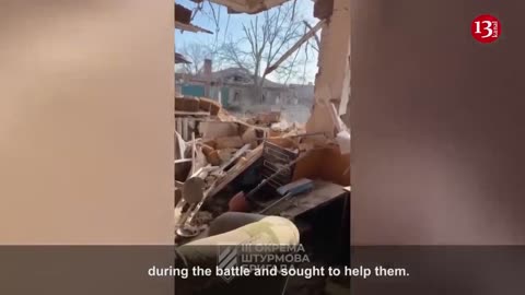 Ukrainian fighters rescue their wounded fellow solders under fire in Bakhmut