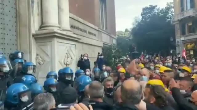 Italian police STAND DOWN