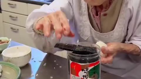This soba noodle shop is run by a 98-year-old Japanese Grandmother