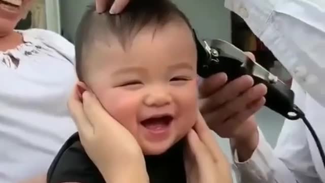 CUTE BABY HEARTWARMING REACTION TO HAIRCUT