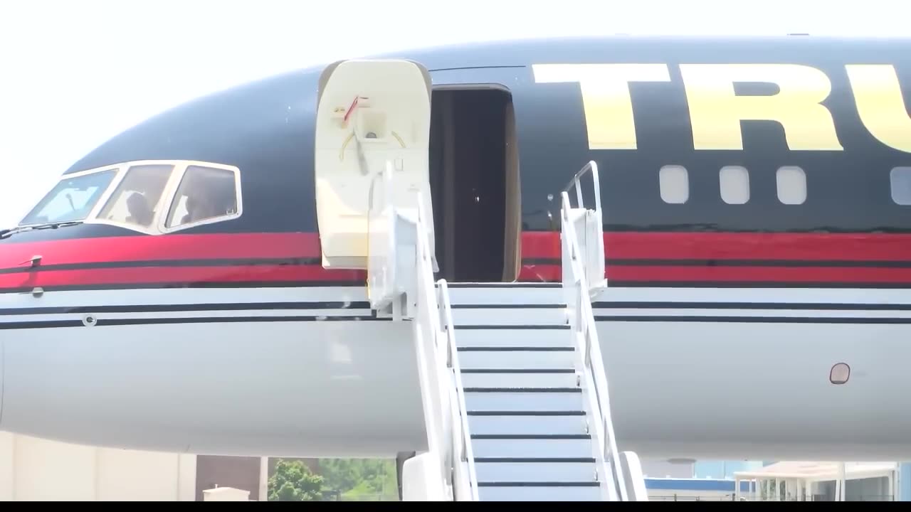 Trump arrives in Georgia to speak publicly for first time since federal indictment