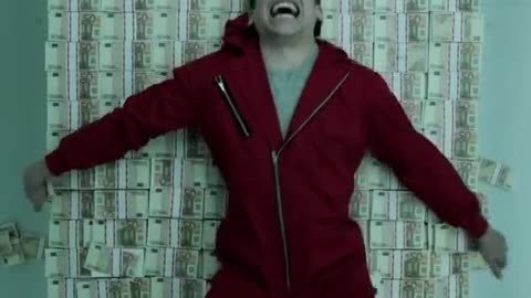 Funny video of the heroine of the TV series La Casa de Papel