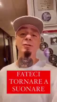 J-AX LA SITUAZIONE ADESSO E' RIDICOLA