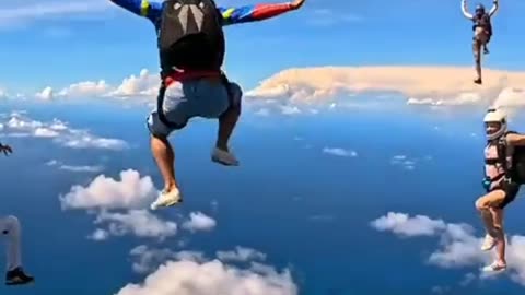 Sky diving 🤿