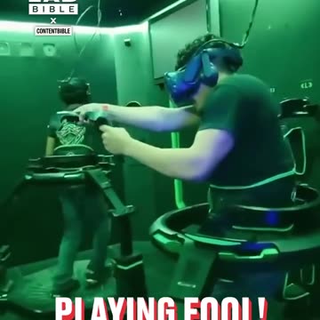 Man is running away scared playing VR game 😂