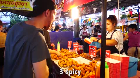 5 Thai Foods for Under $1.50 (50 Baht)