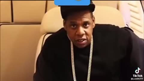 JAY-Z CAUGHT🙀 SHAPESHIFTING🙅🏿‍♂️ ON UNITED AIRLINES ✈️FLIGHT