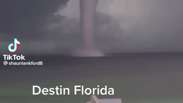 Destin, FL. Amazing video of tornado in the Gulf