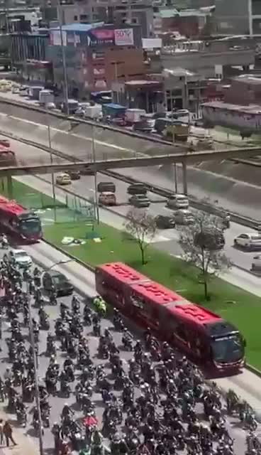 ¿SOAT de moto a $1’300.000? Petro responde a motociclistas en protesta