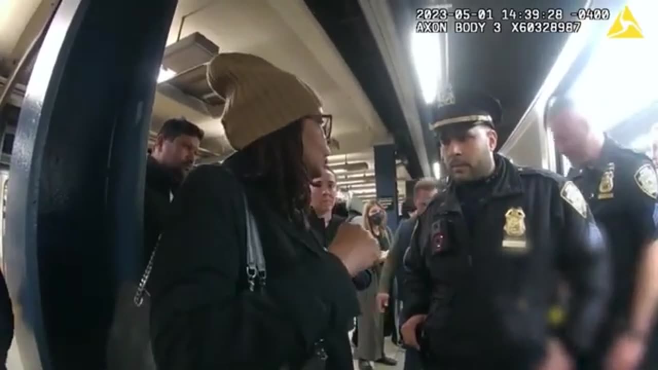 Police bodycam footage shows witnesses defending Daniel Penny