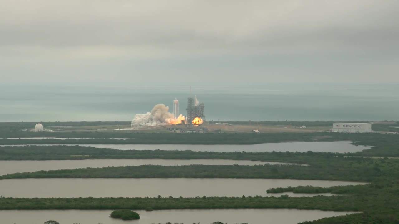 Close Liftoff in UHD of SpaceX Falcon 9 on CRS-10 Mission