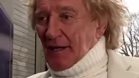 Rod Stewart shills for Ukraine