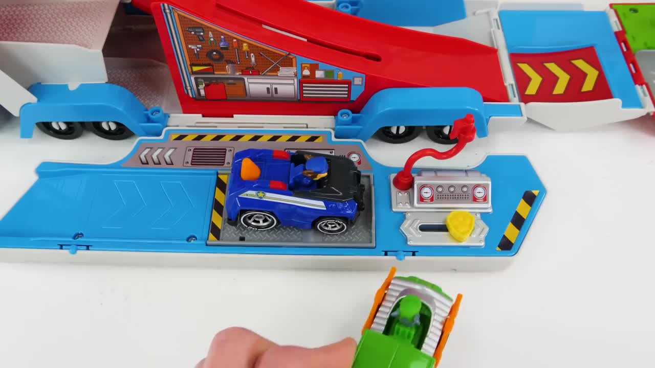 Toy Learning Video for Kids - Paw Patrol True Metal Vehicles Biggest Race!